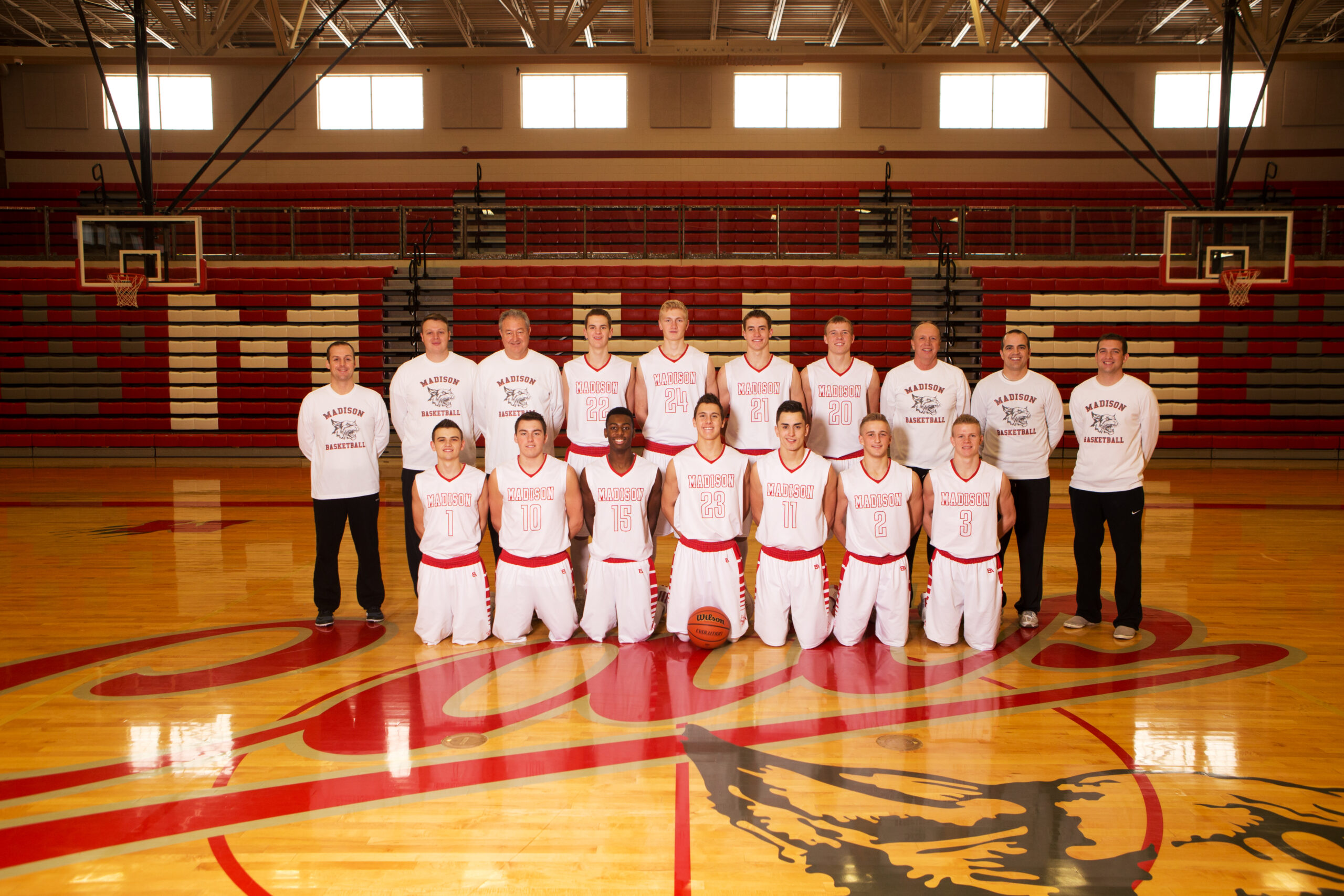 Boys Basketball Team Picture 201516CE9U8498